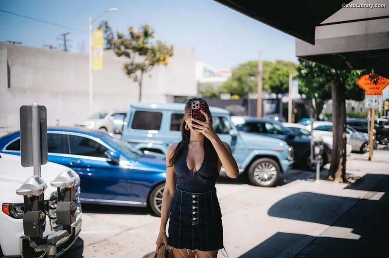 Cathy Kelley photo 1 of 1427