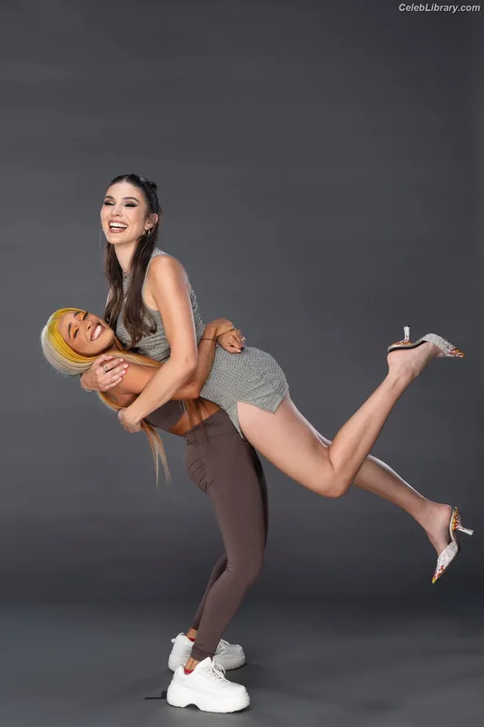 Cathy Kelley photo 9 of 1427