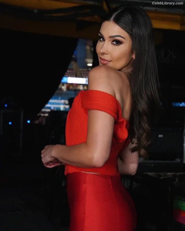Cathy Kelley photo 23 of 1427