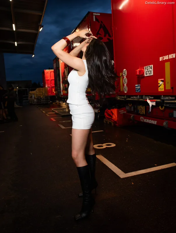 Cathy Kelley photo 6 of 1427