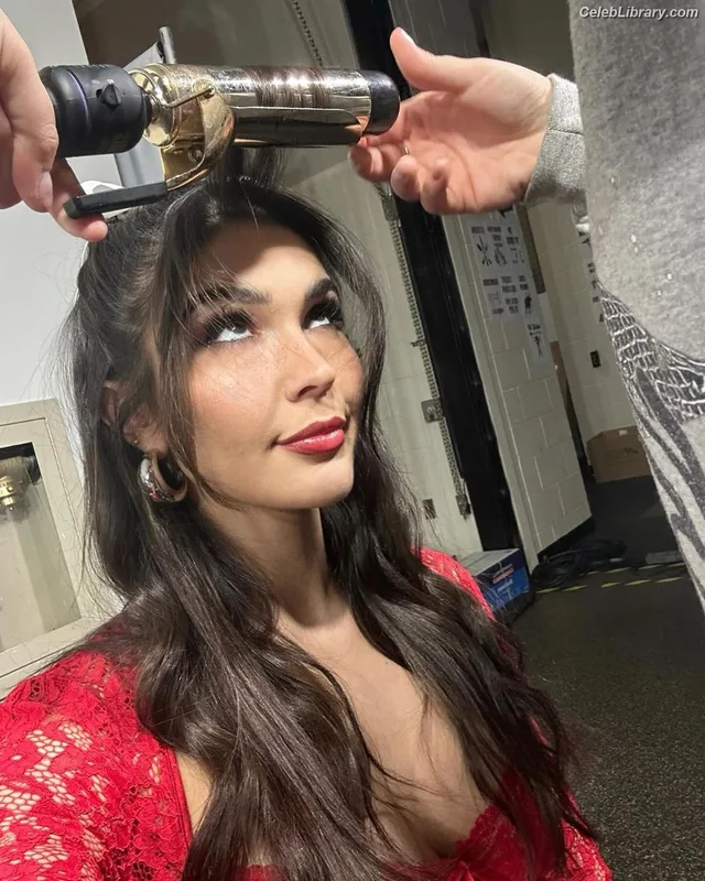 Cathy Kelley photo 18 of 1427