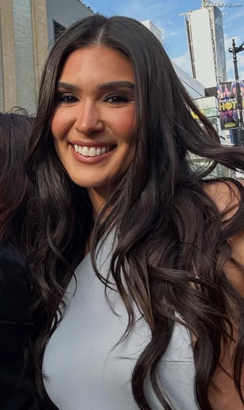 Cathy Kelley photo 16 of 1427