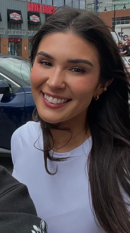 Cathy Kelley photo 18 of 1427