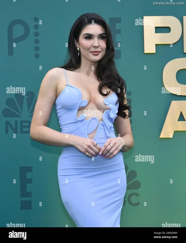 Cathy Kelley photo 8 of 1427