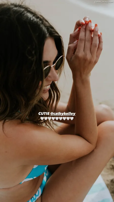 Cathy Kelley photo 7 of 1427