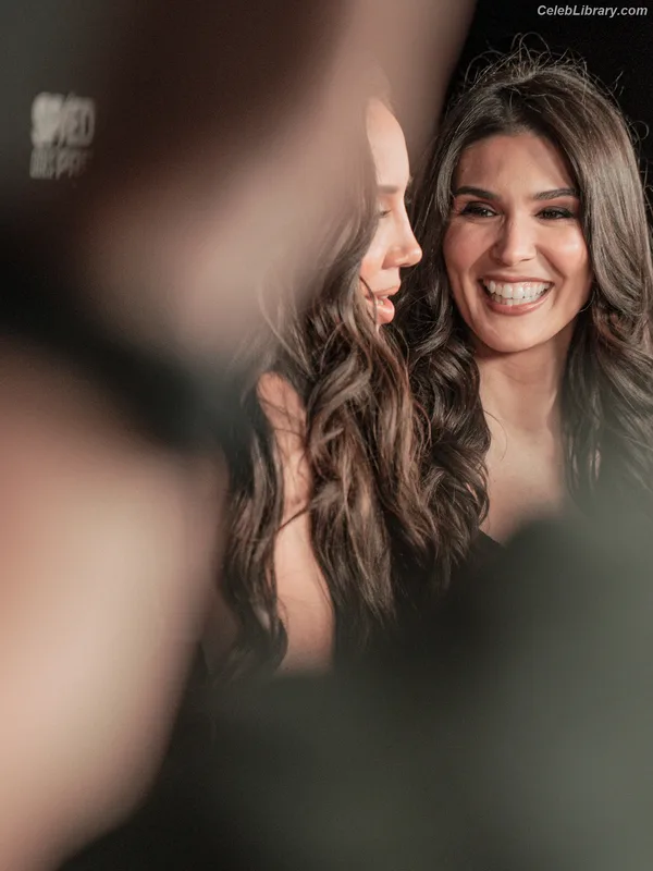 Cathy Kelley photo 12 of 1427
