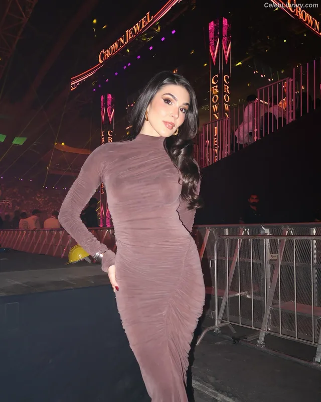 Cathy Kelley photo 8 of 1427
