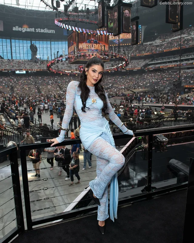 Cathy Kelley photo 8 of 1427