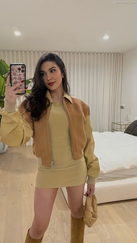 Cathy Kelley photo 18 of 1427