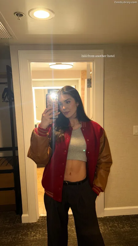 Cathy Kelley photo 1 of 1427