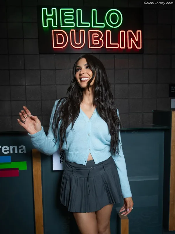 Cathy Kelley photo 17 of 1427