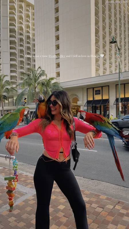 Cathy Kelley photo 8 of 1427