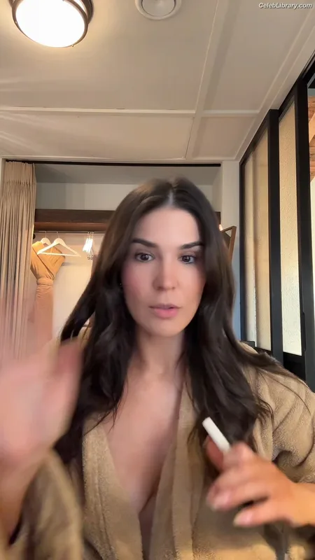 Cathy Kelley photo 20 of 1427