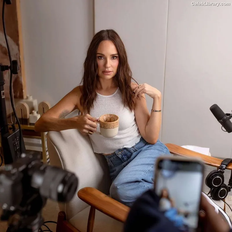 Catt Sadler photo 2 of 18