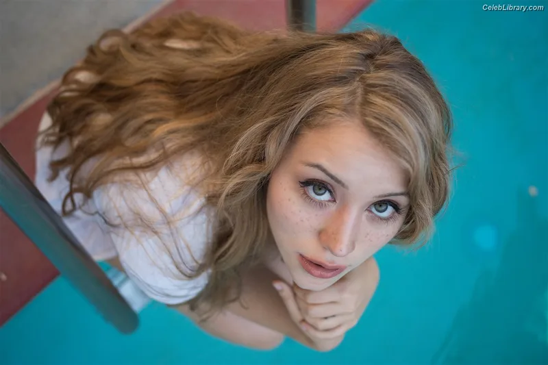 Caylee Cowan photo 7 of 1337