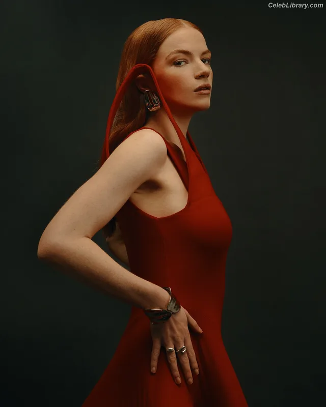 Ceara Coveney photo 22 of 47
