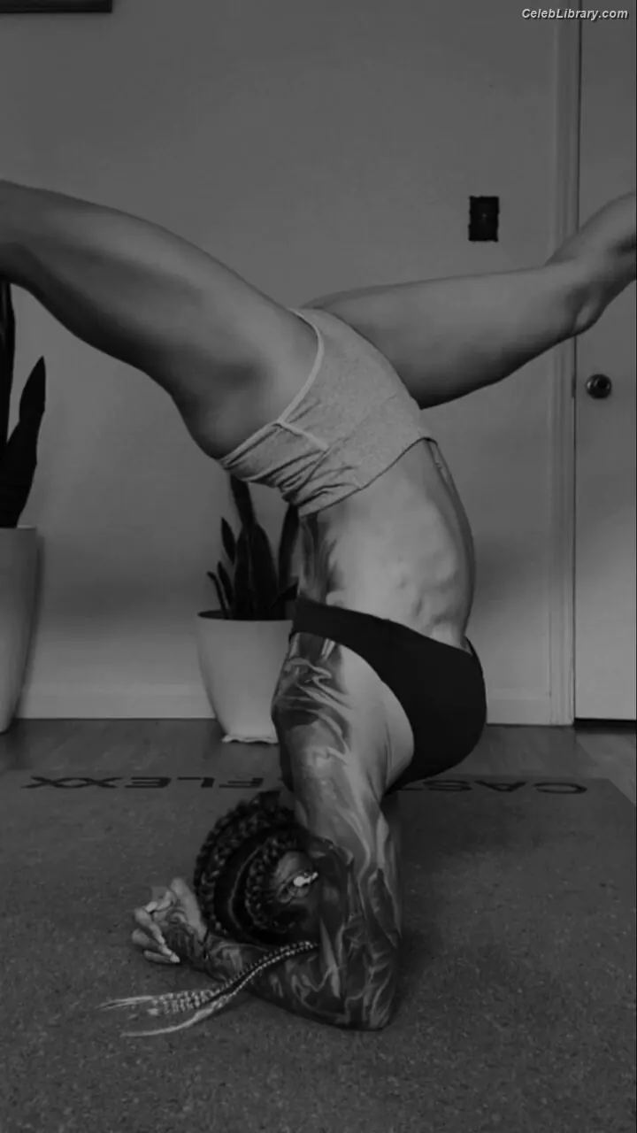 Celeste Bonin photo 22 of 684