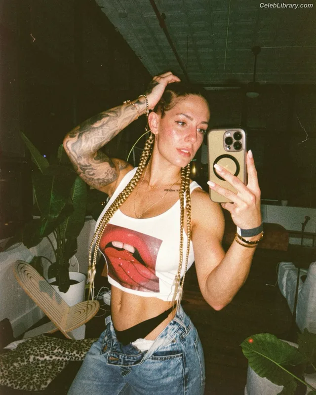 Celeste Bonin photo 20 of 681