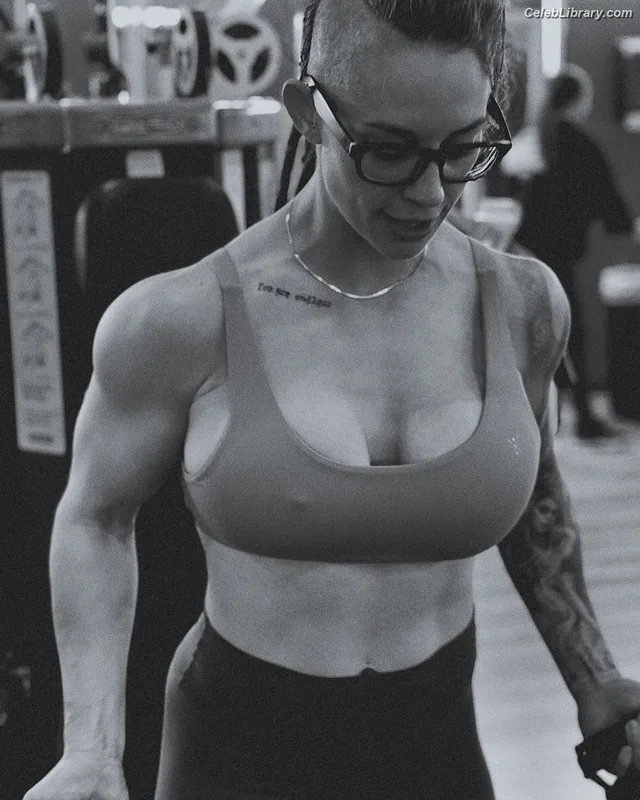 Celeste Bonin photo 10 of 681