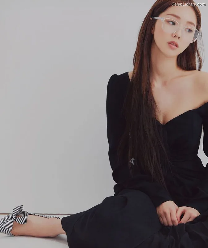Chae Soo-bin 채수빈  Soobinms photo 7 of 76