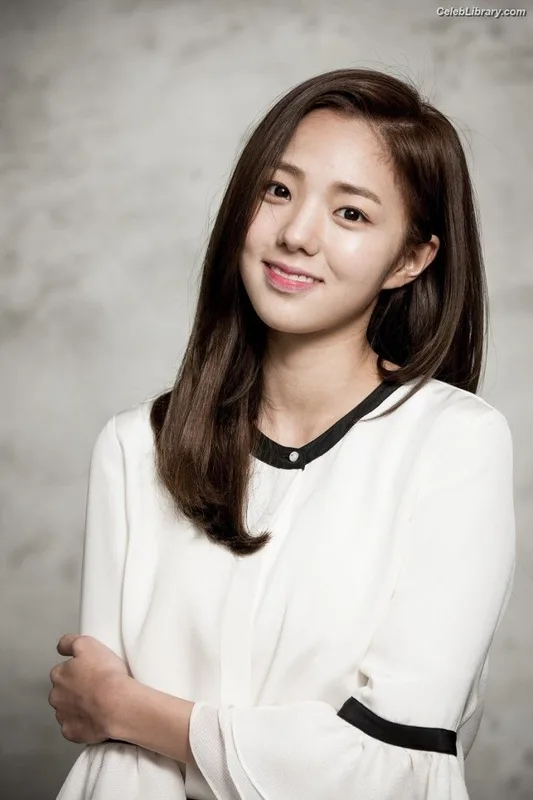 Chae Soo-bin 채수빈  Soobinms photo 10 of 76