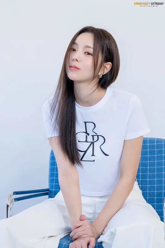 Chae Soo-bin 채수빈  Soobinms photo 13 of 76