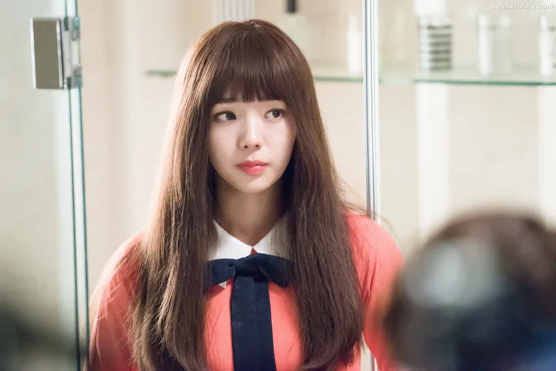 Chae Soo-bin 채수빈  Soobinms photo 17 of 76