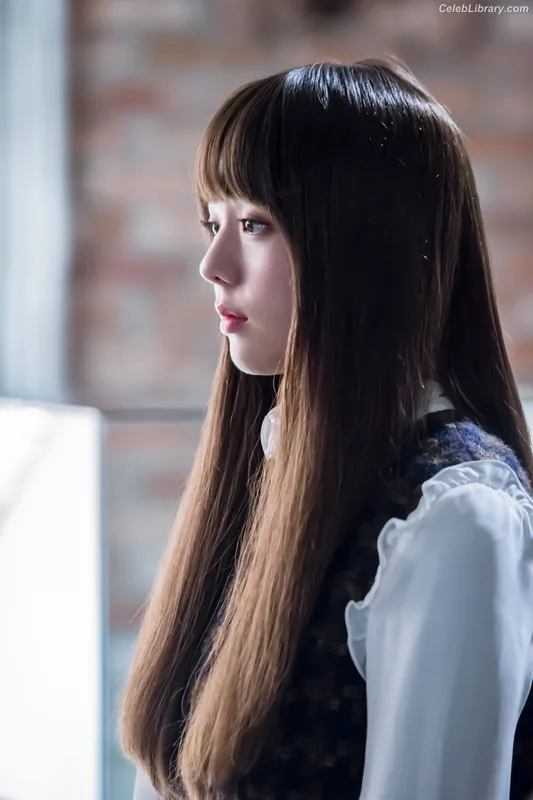 Chae Soo-bin 채수빈  Soobinms photo 1 of 76