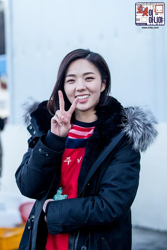 Chae Soo-bin 채수빈  Soobinms photo 2 of 76