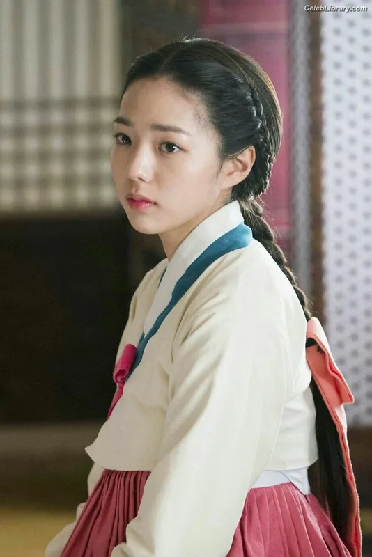 Chae Soo-bin 채수빈  Soobinms photo 19 of 76