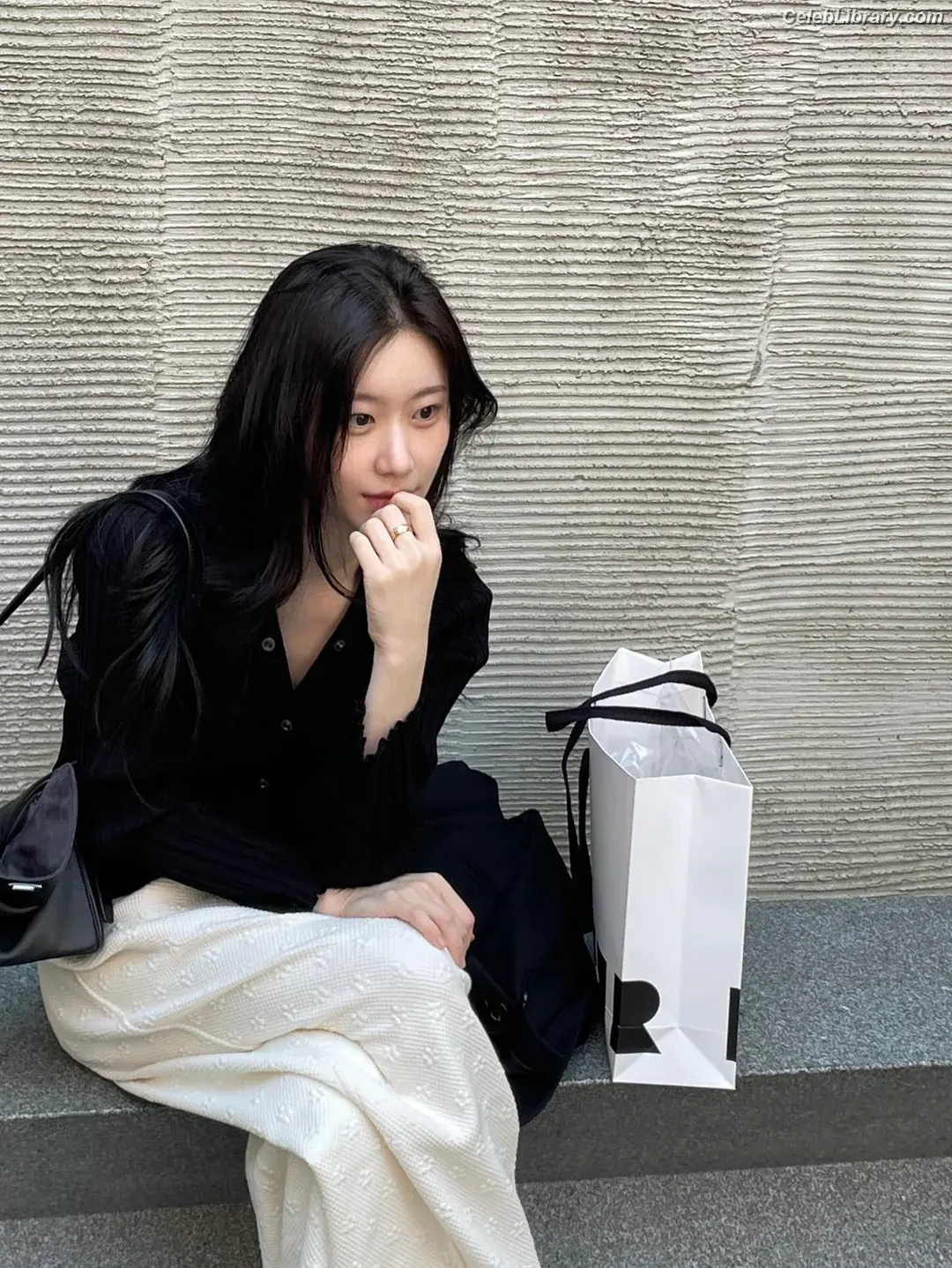 Chaeryeong - ITZY (채령) photo 24 of 659