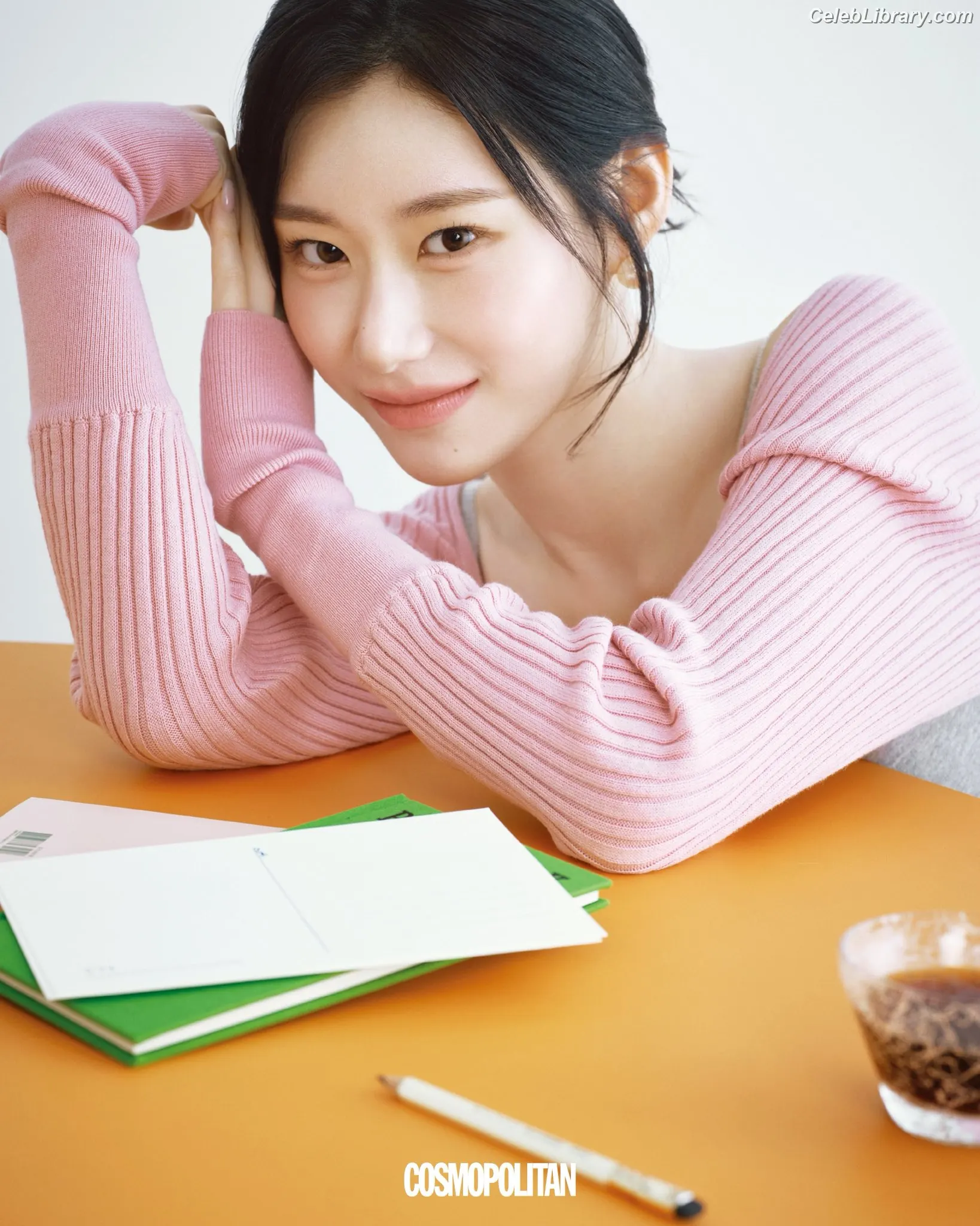 Chaeryeong - ITZY (채령) photo 12 of 659