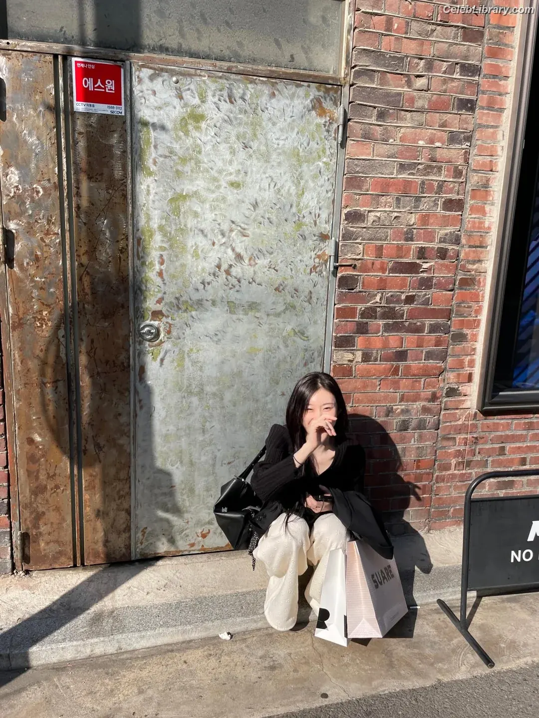 Chaeryeong - ITZY (채령) photo 24 of 659