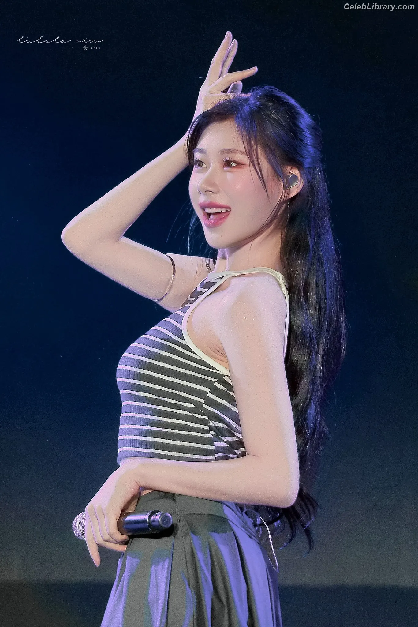 Chaeryeong - ITZY (채령) photo 17 of 659