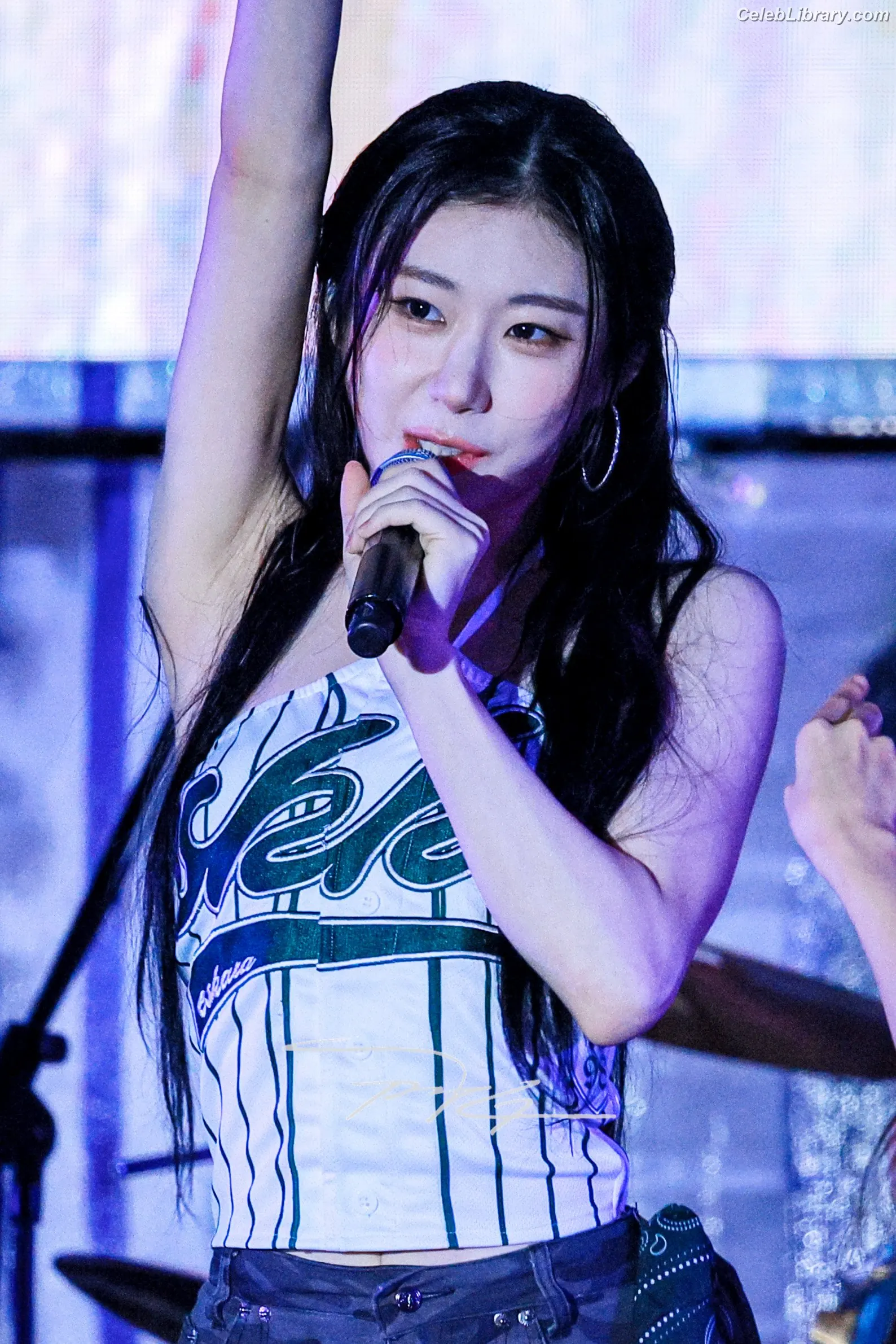 Chaeryeong - ITZY (채령) photo 18 of 659