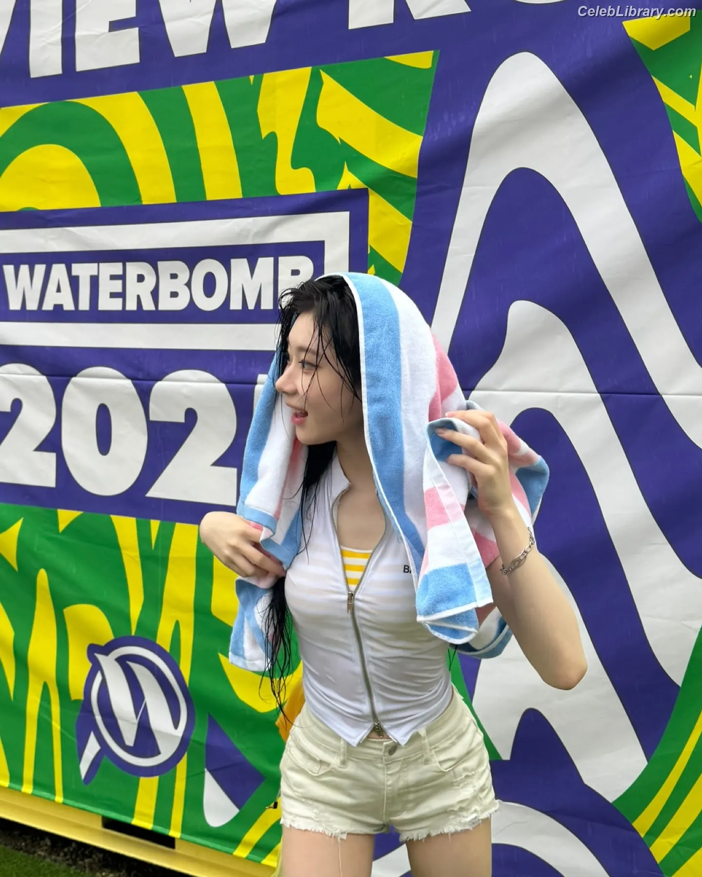 Chaeryeong - ITZY (채령) photo 22 of 659