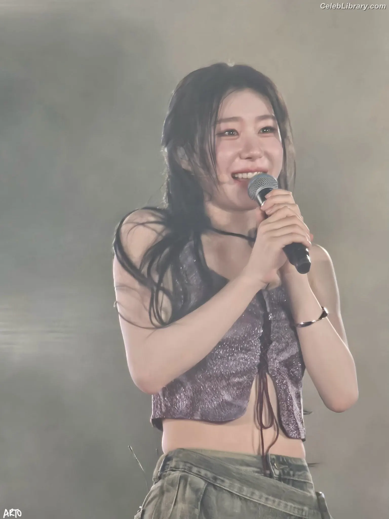 Chaeryeong - ITZY (채령) photo 5 of 659