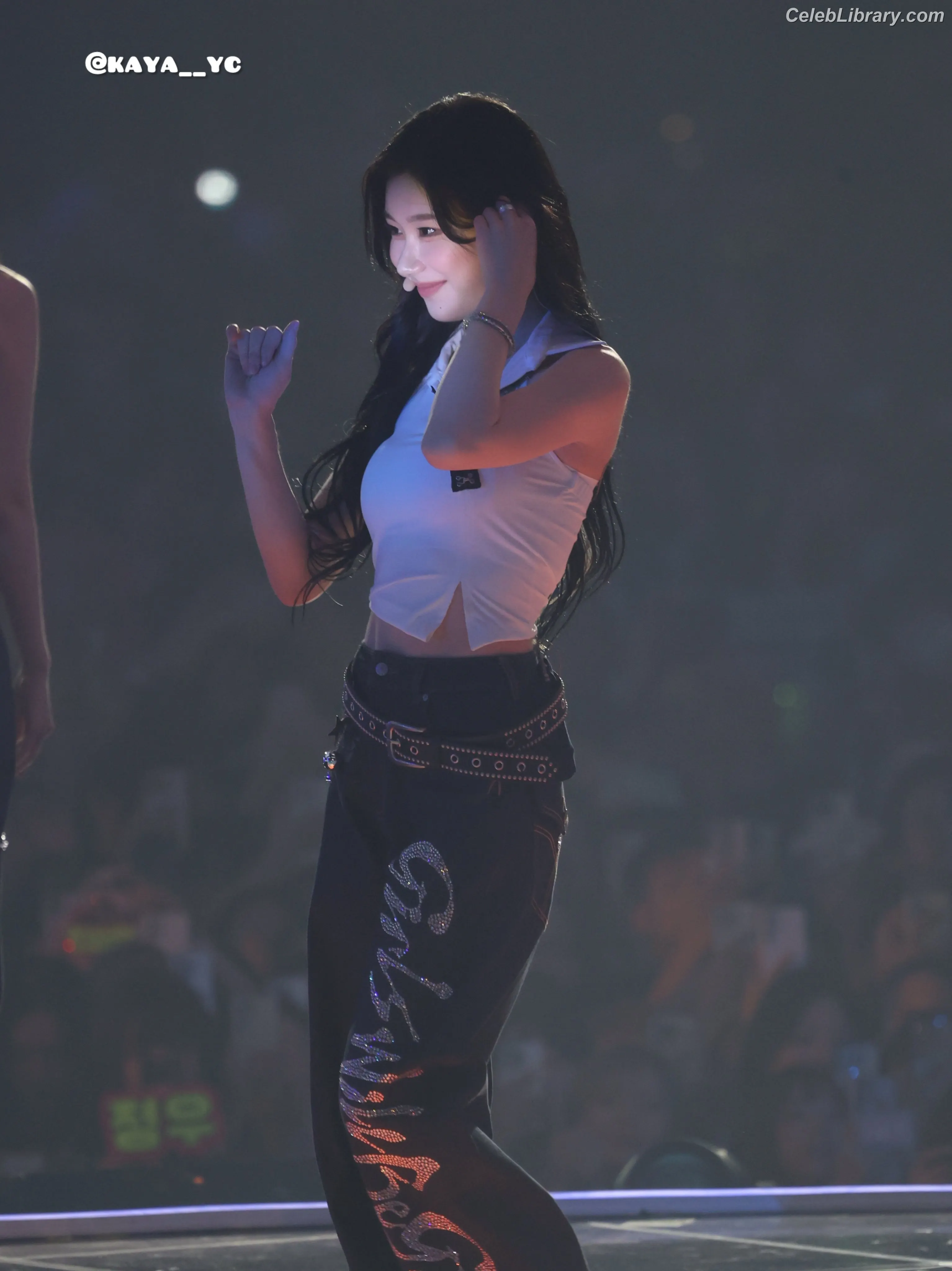 Chaeryeong - ITZY (채령) photo 14 of 659