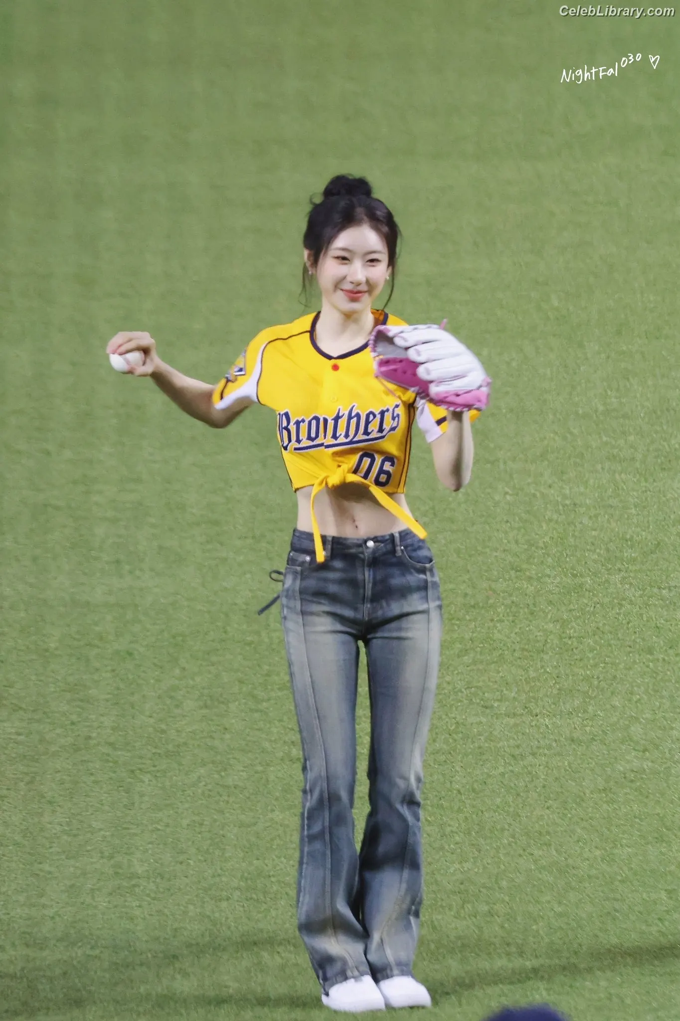 Chaeryeong - ITZY (채령) photo 12 of 659
