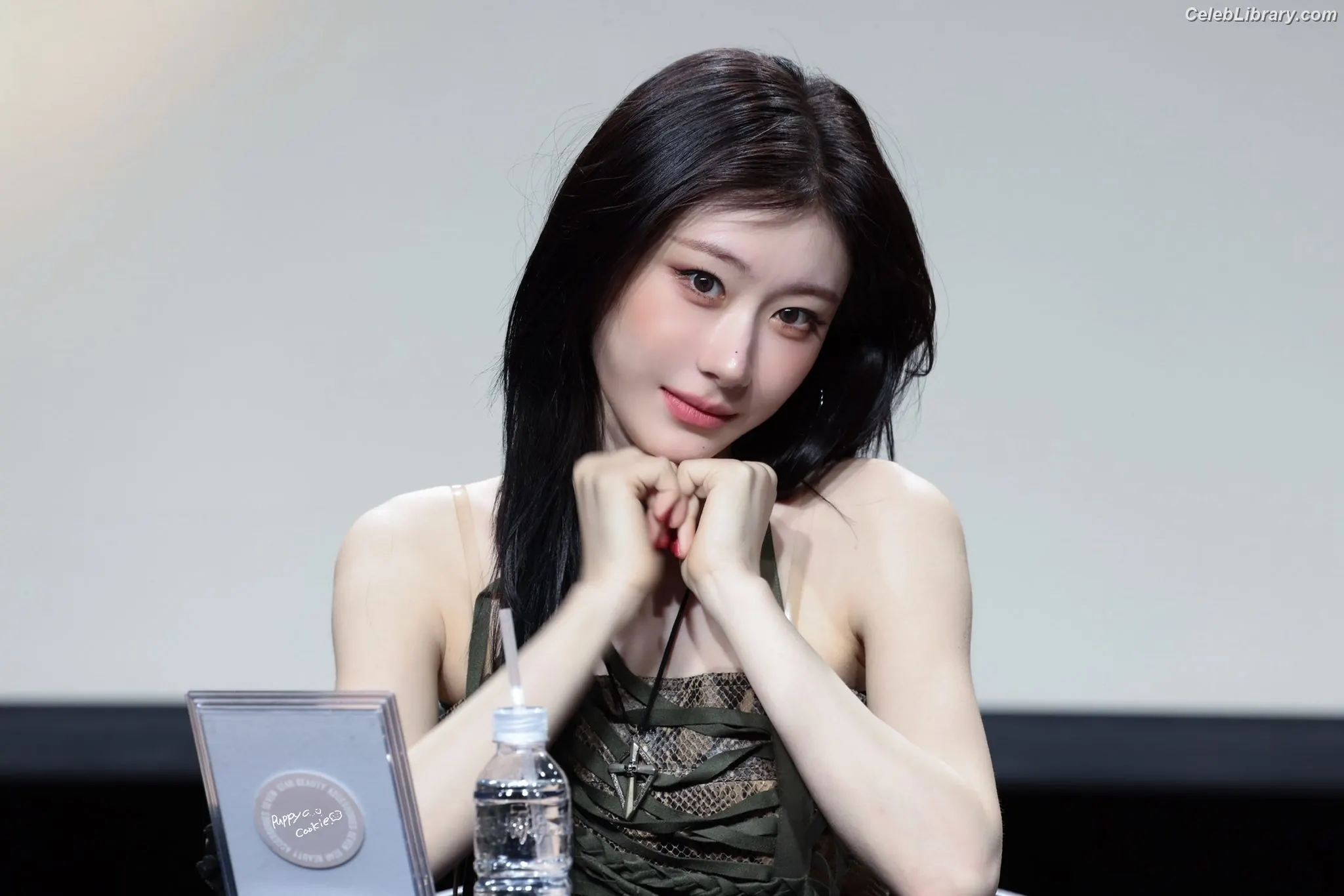 Chaeryeong - ITZY (채령) photo 11 of 659