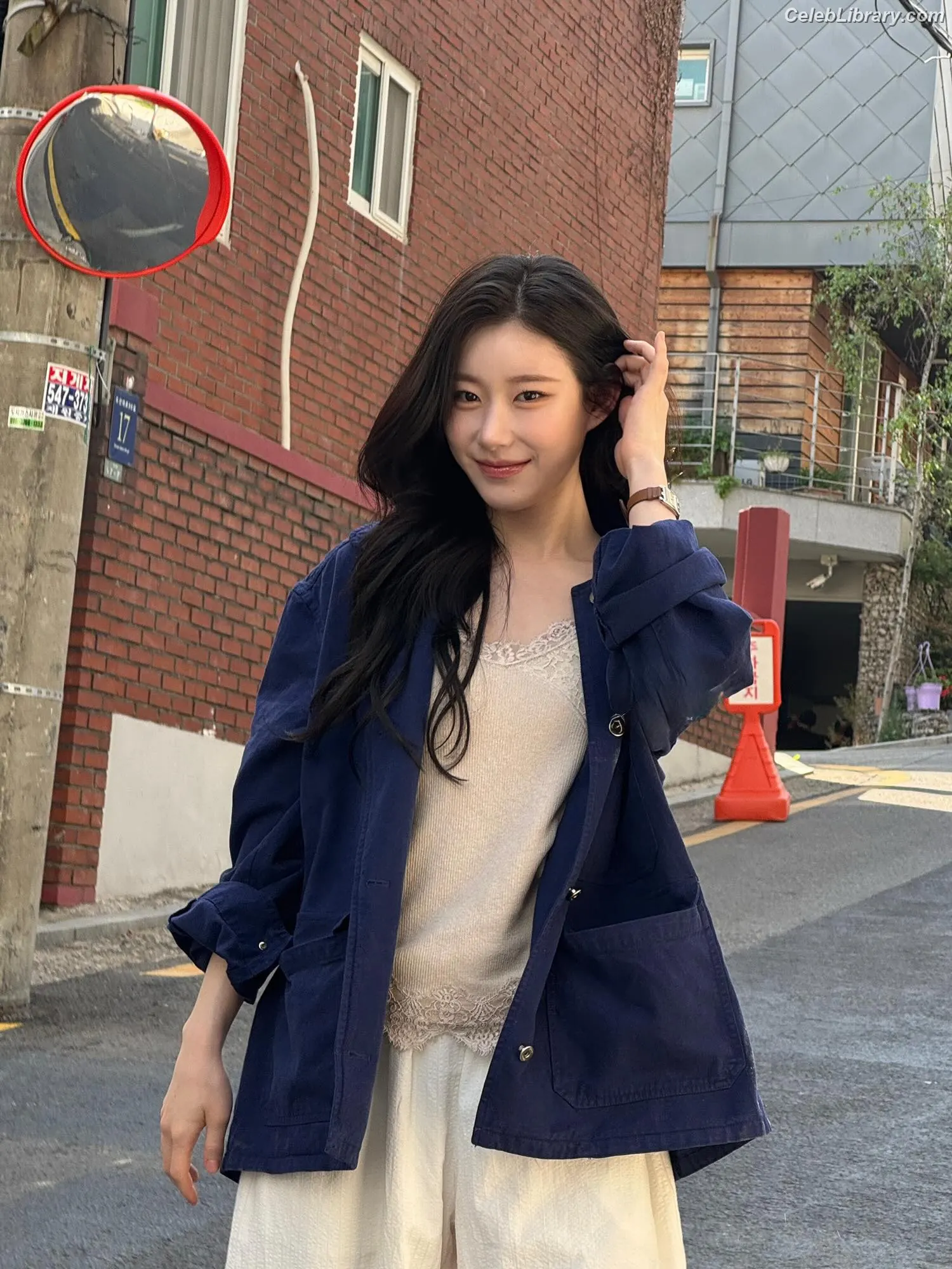 Chaeryeong - ITZY (채령) photo 5 of 659