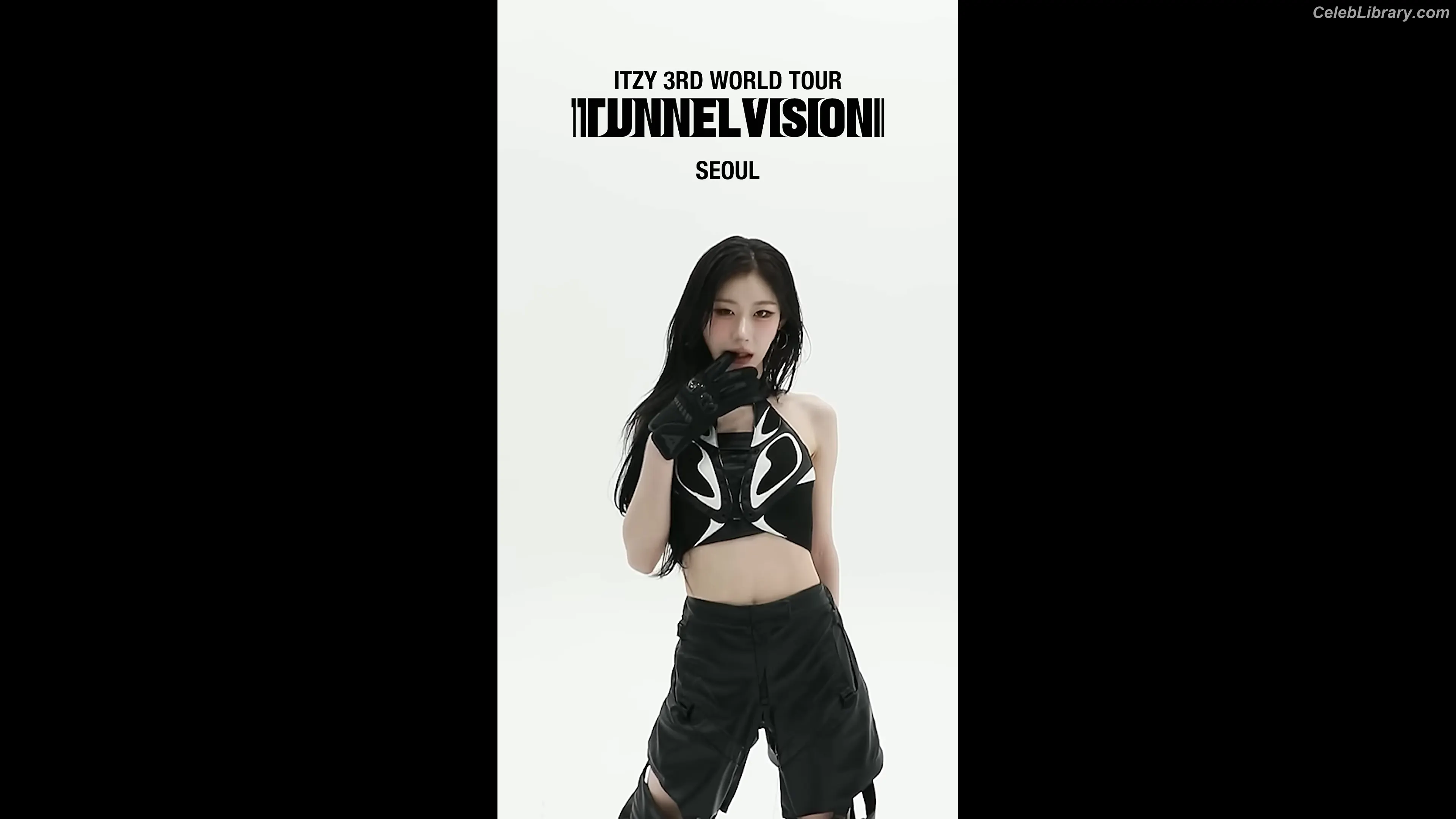 Chaeryeong - ITZY (채령) photo 12 of 659