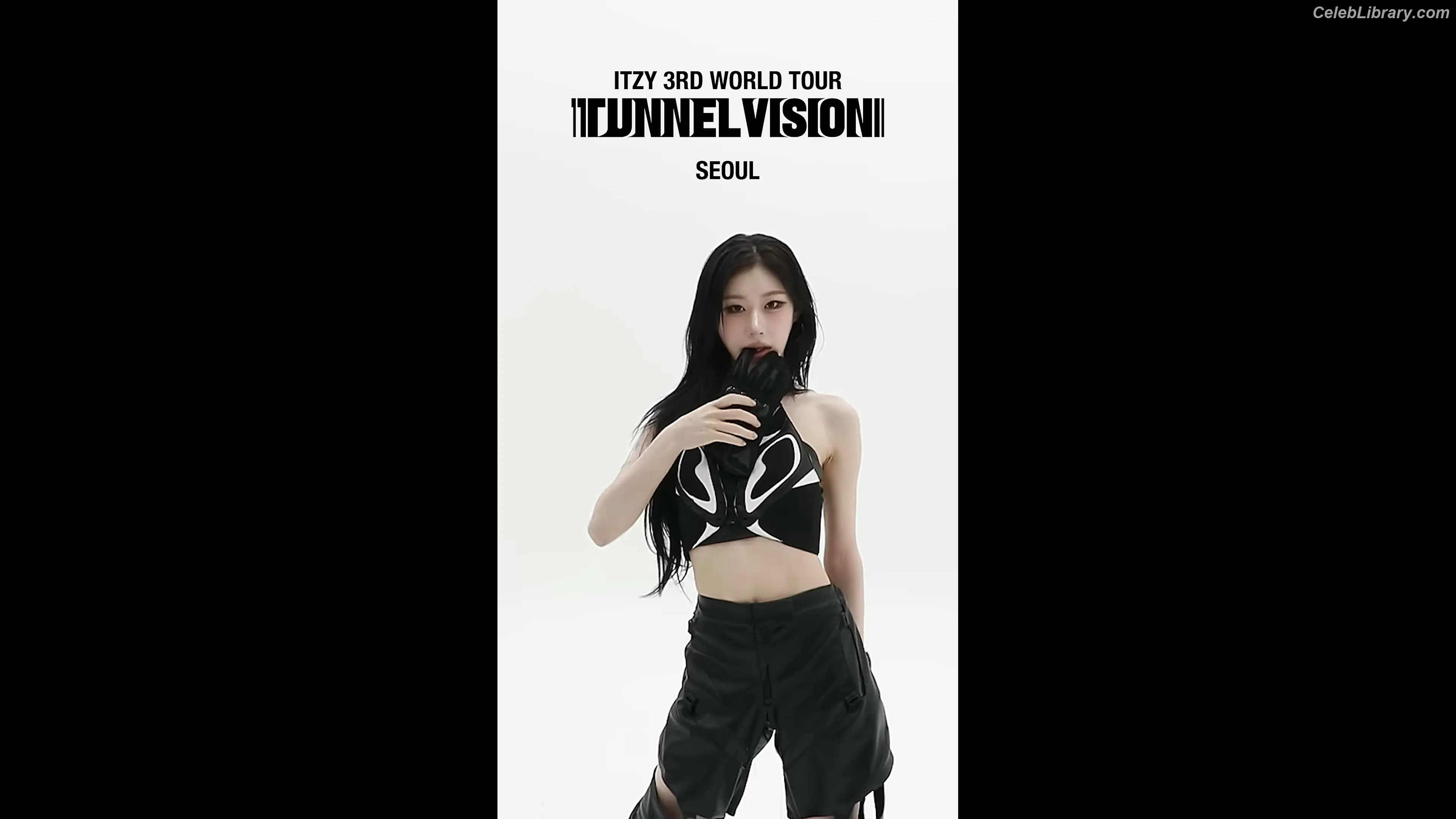 Chaeryeong - ITZY (채령) photo 14 of 659