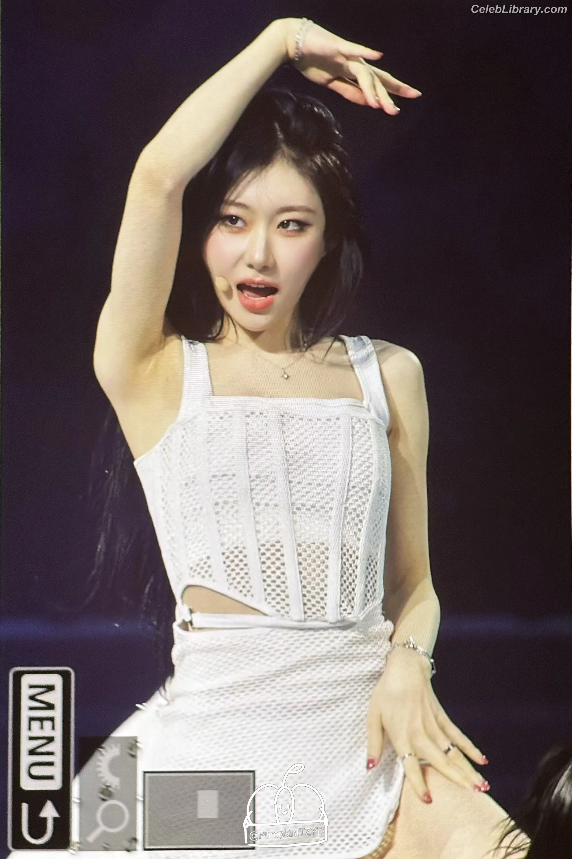 Chaeryeong - ITZY (채령) photo 24 of 659
