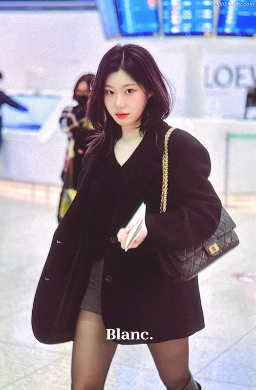 Chaeryeong - ITZY (채령) photo 3 of 660
