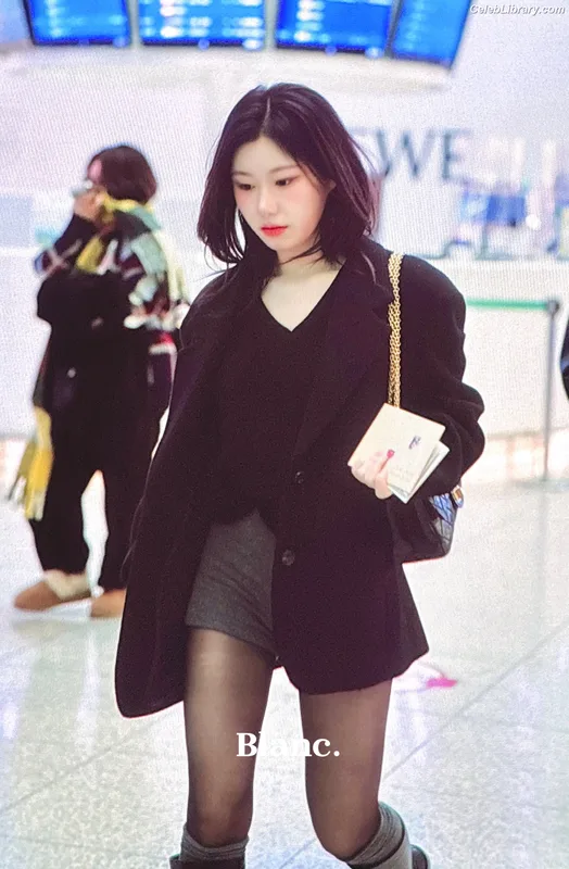 Chaeryeong - ITZY (채령) photo 4 of 660