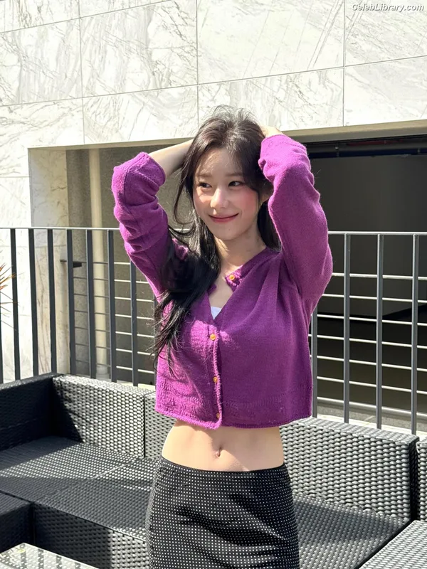 Chaeryeong - ITZY (채령) photo 9 of 660
