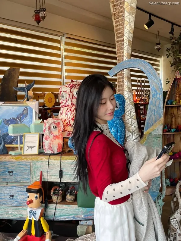 Chaeryeong - ITZY (채령) photo 10 of 660