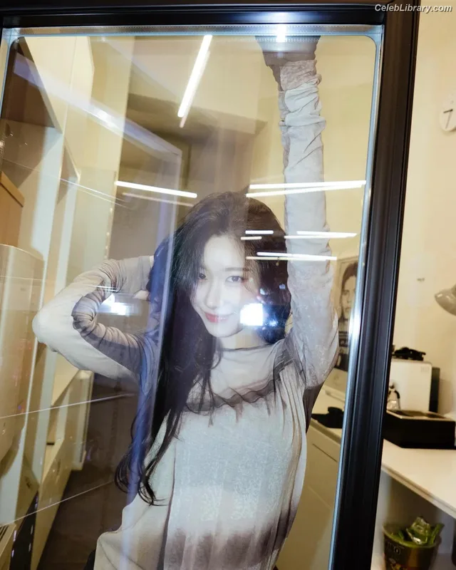 Chaeryeong - ITZY (채령) photo 1 of 660