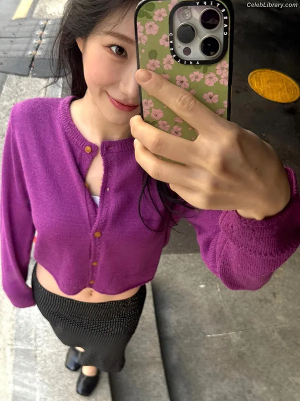 Chaeryeong - ITZY (채령) photo 4 of 660